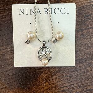NWOT - Nina Ricci Cream and Silver Pearl Jewelry Set